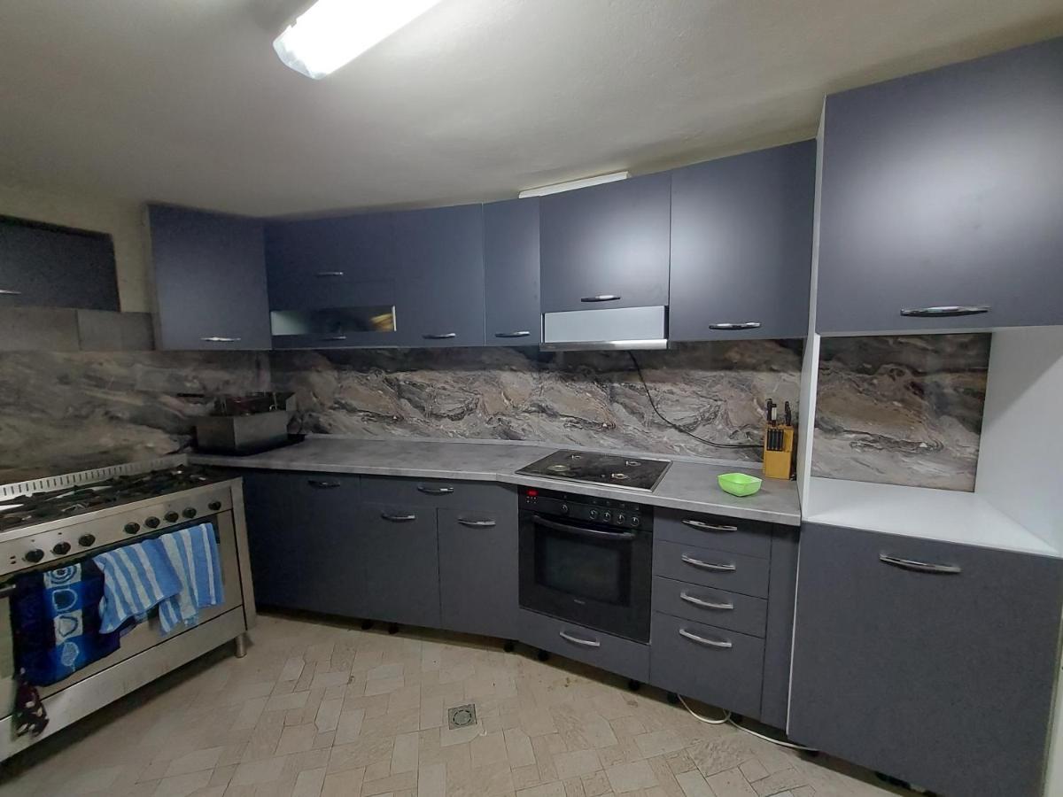 Sharkov Guest House Dolen  Екстер'єр фото