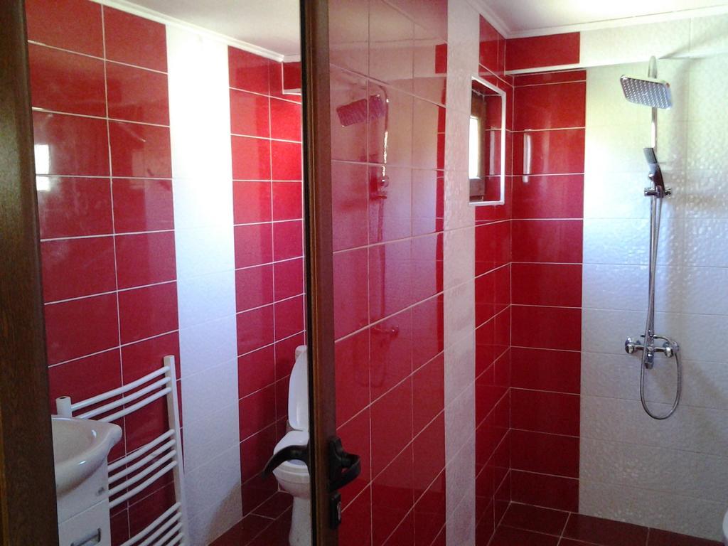 Sharkov Guest House Dolen  Екстер'єр фото