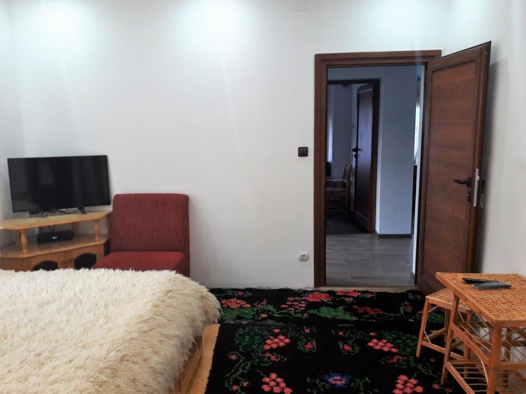 Sharkov Guest House Dolen  Екстер'єр фото