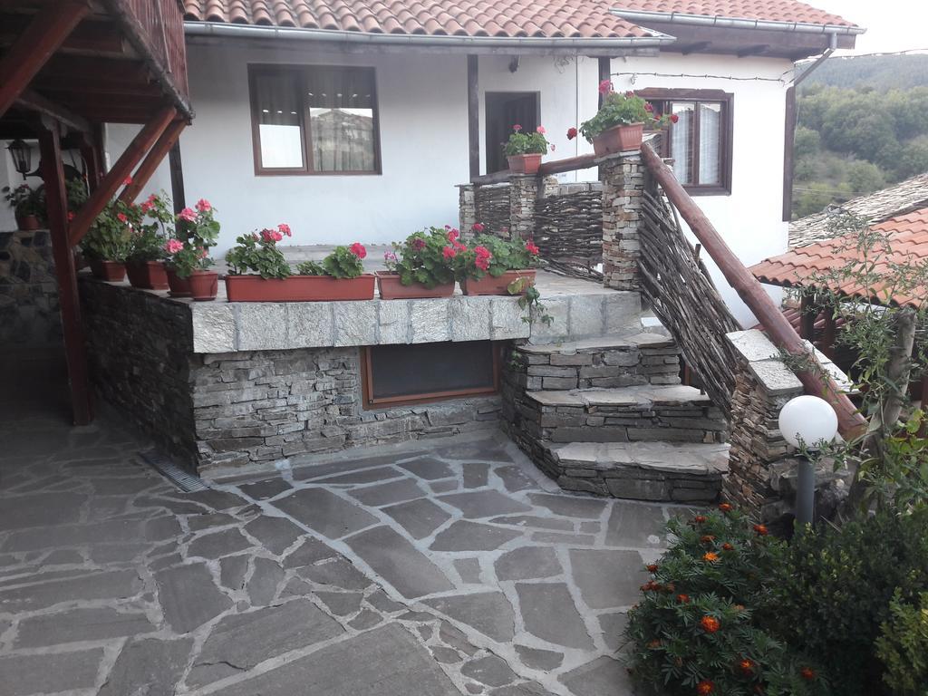 Sharkov Guest House Dolen  Екстер'єр фото