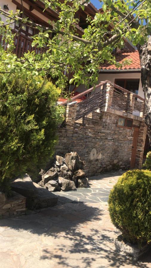 Sharkov Guest House Dolen  Екстер'єр фото